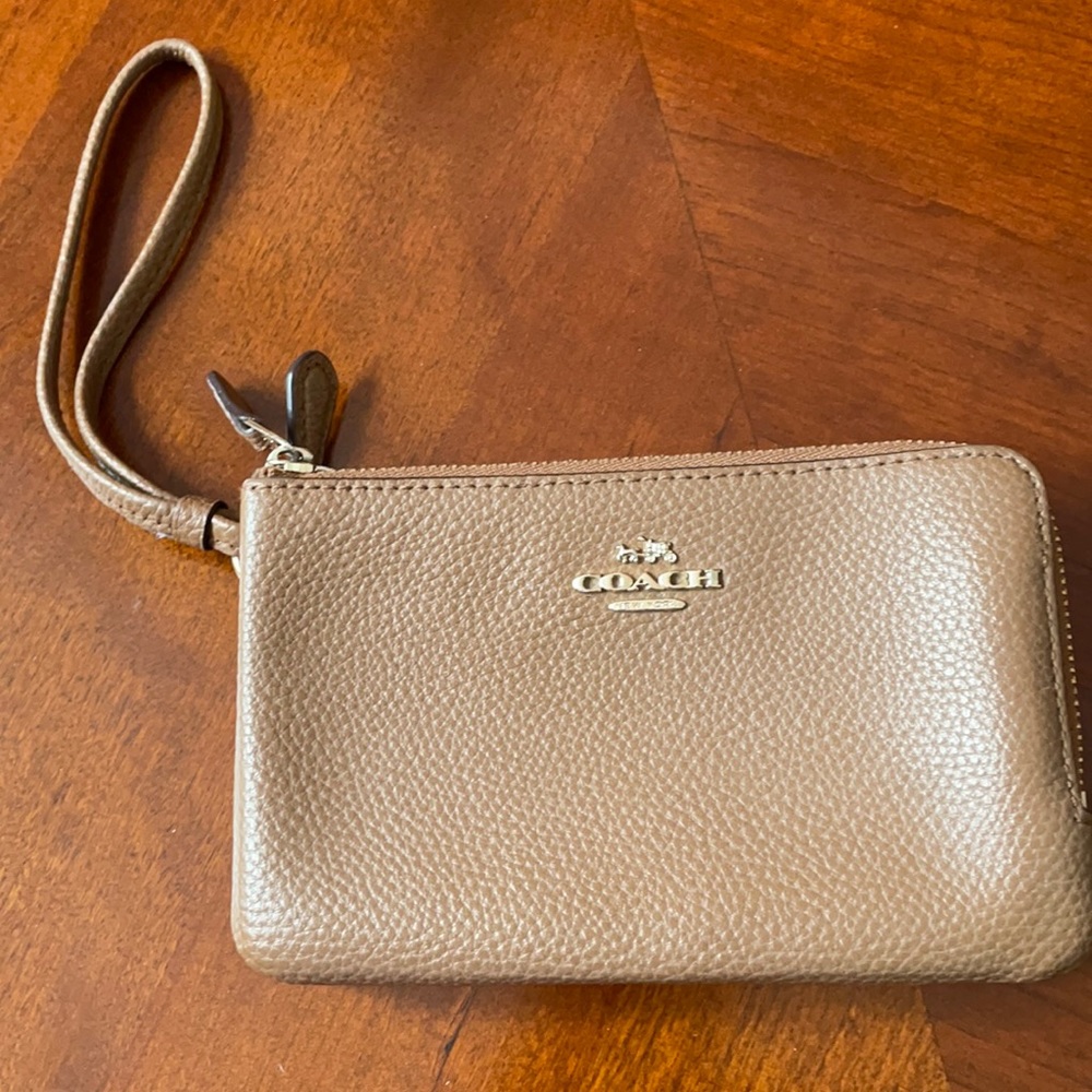 Coach tan double zip wrislet